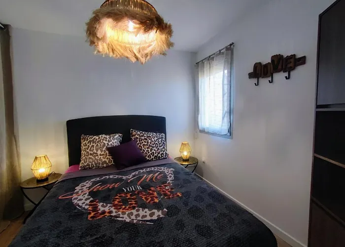 La Perle Bleue, 100 M De La Plage, Parking, Wifi Apartman *